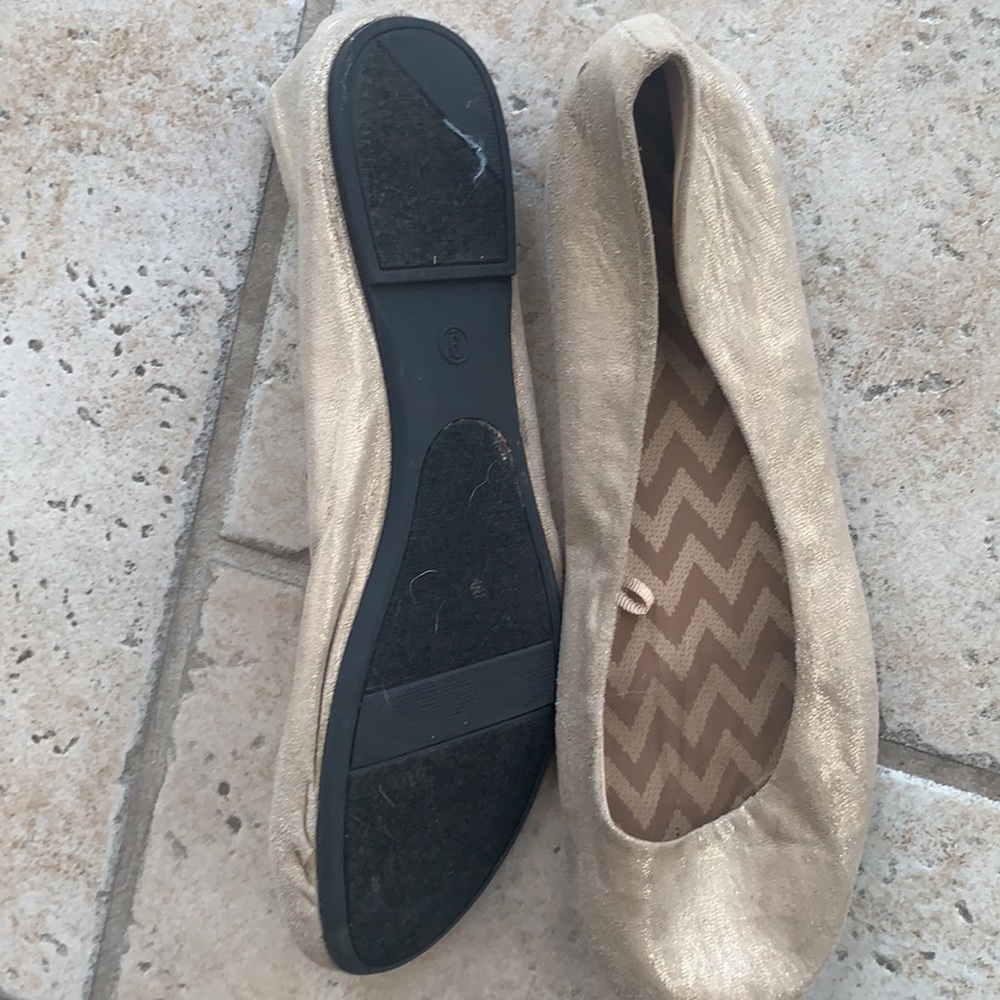 Gold Flats - Picture 2 of 3